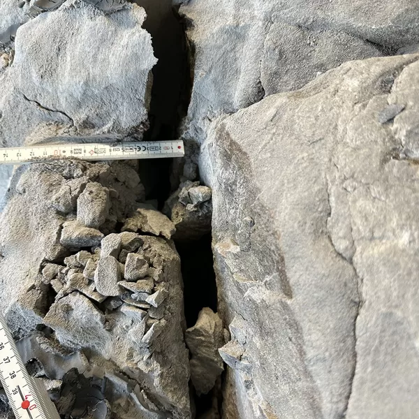 Demolition_of_Rock_BETONAMIT